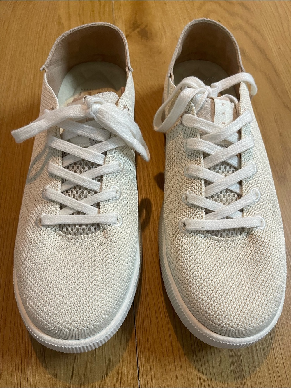 Reef Women’s Cream Knit Lace-Up Sneakers - Picture 11 of 11